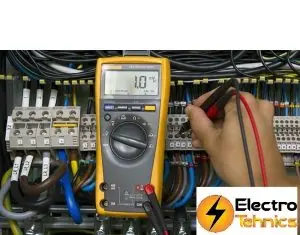 De ce sa alegi Electrotehnics pentru siguranta panourilor tale electrice?