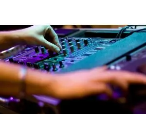 Dj, nu da muzica prea tare! Care e volumul perfect al muzicii la evenimente !
