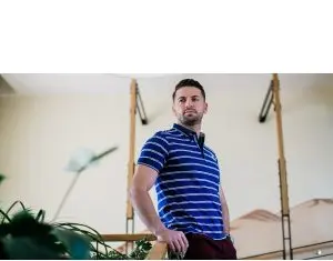 Ghidul util de care ai nevoie spre alegerea tricoului perfect. Tu ce modele de tricouri bărbați preferi în această vară?