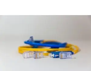 Un nou tip de conexiune prin fibra optica ajunge si in Romania. Iata a cui este inventia!