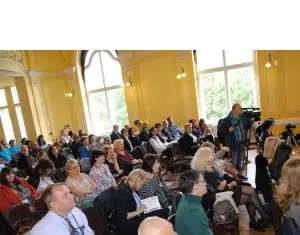 „Serviciile moderne de bibliotecă și transformarea digitală”