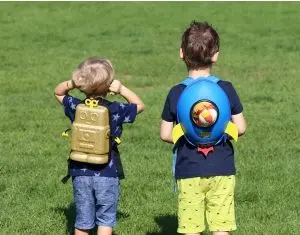 Micuțul tău este pregătit pentru școală? Descoperă ce aspecte trebuie să ai în vedere pentru echiparea corectă a școlarilor!