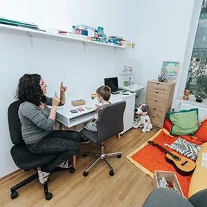 jysk-va-sprijini-proiectele-centrului-de-resurse-i-referin-a-in-autism-micul-prin-in-noul-an-colar.jpg