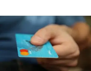 Card sau cash? Tu pentru ce optezi?