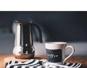 Cat costa o ceasca de cafea in jurul lumii?
