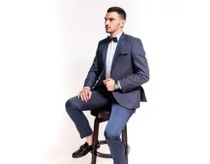 Costumul barbatesc, emblematic pentru orice prezenta masculina