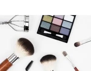 Te intrebi ce secrete mai exista in universul frumusetii? Iata ce produse cosmetice ar trebui sa incluzi in rutina ta zilnica!