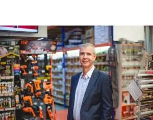 Compania MAM Bricolaj donează 20 de tone de legume persoanelor din categorii defavorizate