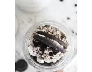 Biscuiți CBD delicioși cu ciocolată și cremă de brânză