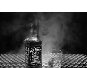 Jack Daniel’s este preferatul tau? Iata 5 motive sa il comanzi online!