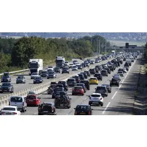pregateste-ti-masina-pentru-vacanta-de-vara-cu-anvelope-vara-sau-anvelope-all-season-cu-anveloshop-ro1.jpg