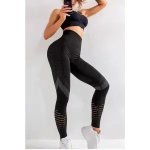 tinute-casual-realizate-cu-articole-sport-de-la-clessidra.jpg