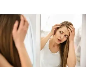 Căderea părului, o problemă care poate afecta încrederea. Cum poți preveni alopecia prin soluții naturale?