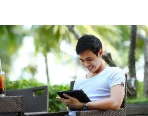 Cum te poti distra online