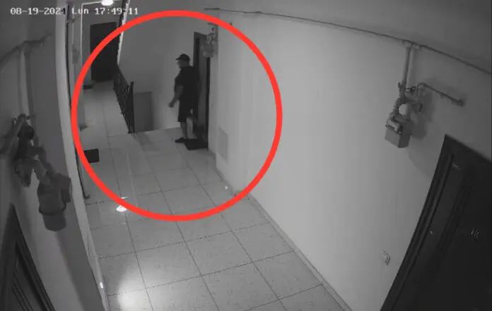 Gest extrem: Vecinul de coșmar din Capitală a pulverizat spray paralizant pe scara blocului. Fere de la PROFM, printre victime