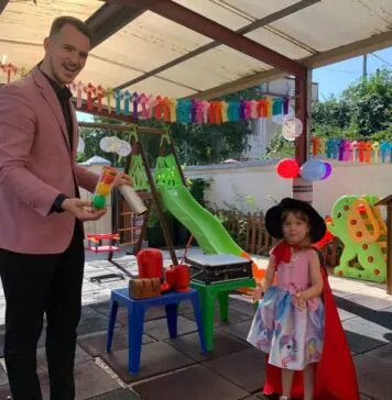 Descoperiți Magia la Superlativ pentru Petrecerile Copiilor cu Magicianul S Moments Descoperiți Magia la Superlativ pentru Petrecerile Copiilor cu Magicianul S Moments