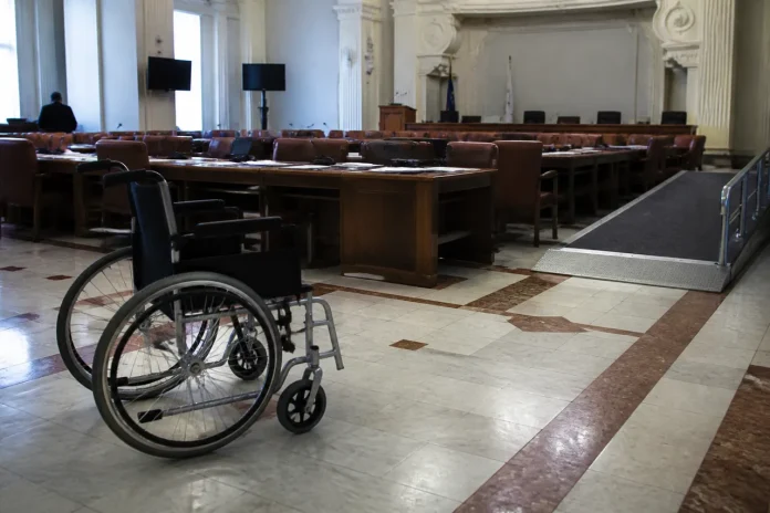 CGMB suspendă până în 2030 stimulentul pentru adulții cu dizabilități din București
